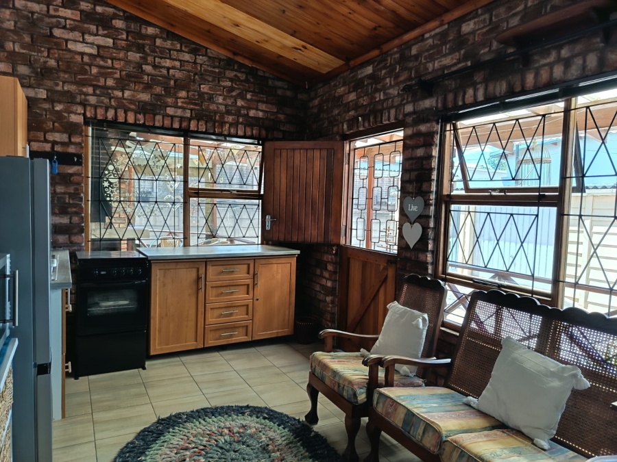 5 Bedroom Property for Sale in College Hill Eastern Cape